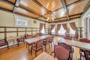 Marmora and Lake Inn Apartment