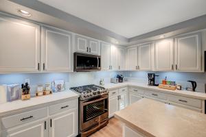 Gorgeous 6BR with Pool and Spa