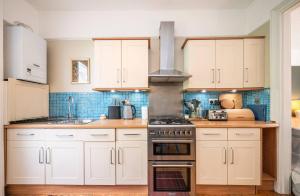 Spacious London apartment 20min to London Bridge - Pass the Keys