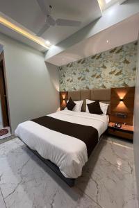 Hotel Moon Light Isanpur Ahmedabad