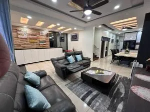 H&H Homestay Premium House - Kampong Sungai Korok