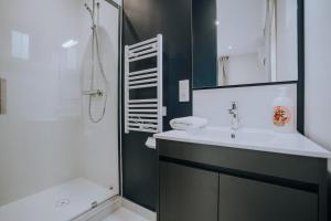 Hotels La Marjolaine - Demeure d-Hotes - Service Para-hoteIier - Premium : photos des chambres