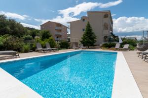 Apartments Brico - Heated Pool