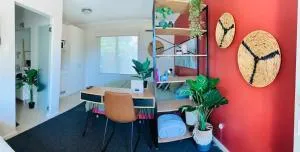 Tropical Oasis, saltwater pool In the heart of Parap Orange - Fannie Bay