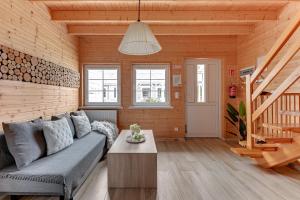 Domki i pokoje Angelo z sauną i jacuzzi- Karwia