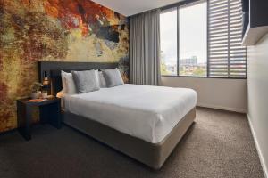Kennigo Hotel Brisbane, Independent Collection by EVT