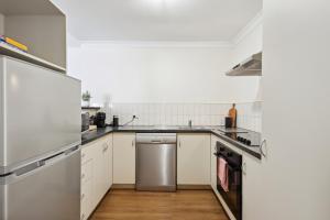 Spacious Apt in Northbridge with Pool