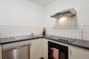 Spacious Apt in Northbridge with Pool