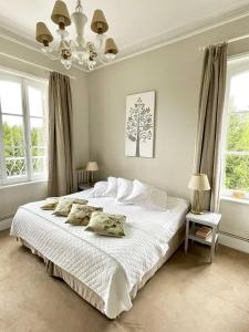Hotels St-Valery sur Somme - Chateau de Noyelles - Maison de vacances : photos des chambres