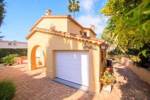 Villa Cynthia - Piscine - Plage (à 50m) - Palais Congrès - Calme absolu