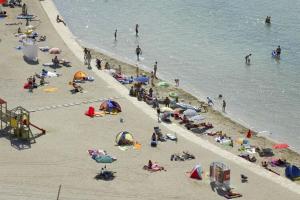 Apartments in Zaton Holiday Resort with pool area 