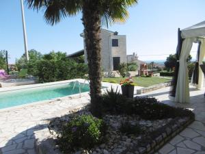 Emma Comfortable holiday residence 