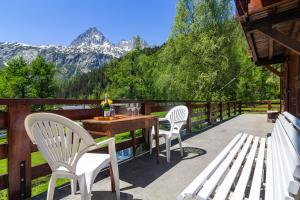 Chalets MontBlanc Alpine Ski & Sauna Retreat - Happy Rentals : photos des chambres