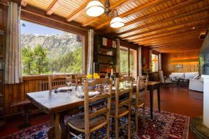 Chalets MontBlanc Alpine Ski & Sauna Retreat - Happy Rentals : photos des chambres