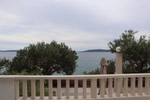 Beachfront apartments Dida - Seget Vranjica