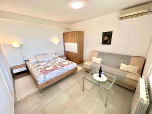 Apartment in Dramalj 42055 