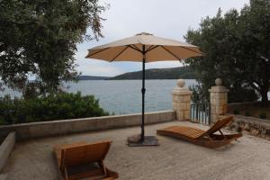 Beachfront apartments Dida - Seget Vranjica