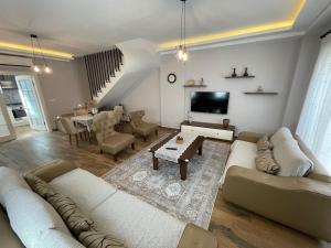 Merkezde 3 Yatak Odalı Villa Old Town