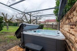 Belle maison rénovée avec jacuzzi