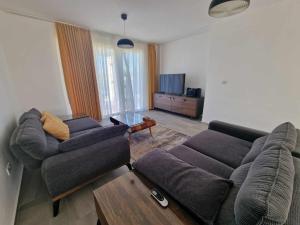 Turtle Bay Village garden 2-bedroom sea apartment - 4hvězdičkové hotely ve městě Kyrenia