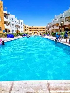 شاليه 90م بلو لاجون للعائلات فقط - 拉斯马塔尔玛