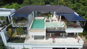 Villa Friendly - Luxury 4 BR villa In Uluwatu