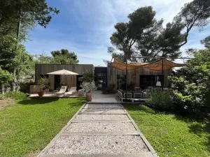 Maison familiale en Bois - Piscine - Avignon - 莱斯安格尔斯