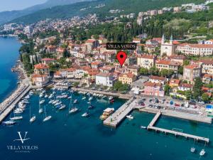 Villa Volos apartment Karmen with roof terrace, sea view, free private parking