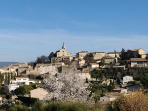 Sejours chez l'habitant LE CHARME DU VENTOUX : photos des chambres