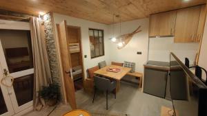 La cabane du petit loup, 4 personnes, skis aux pieds