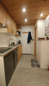 La cabane du petit loup, 4 personnes, skis aux pieds