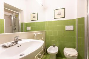 Frattina Atmosphere by Rental in Rome