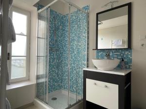 Deauville Duplex 1er étage dans résidence centre Bayeux jardin aménagé commun proche des plages du débarquement- parking gratuit à proximité