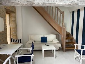 Deauville Duplex 1er étage dans résidence centre Bayeux jardin aménagé commun proche des plages du débarquement- parking gratuit à proximité