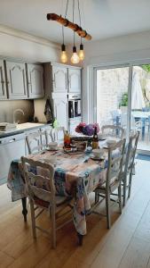 Maisons de vacances Gite chambre Matignon 2-4 pers 5 kms mer spa : photos des chambres