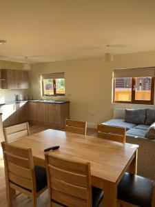 Weston pools Lodge with 6 Bedrooms