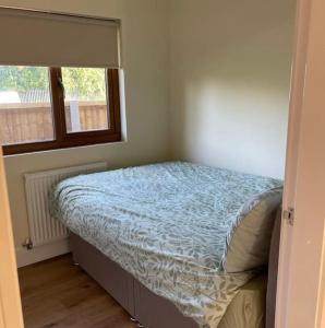 Weston pools Lodge with 6 Bedrooms