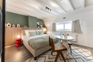 Fall Eighteen by Romy&Travis