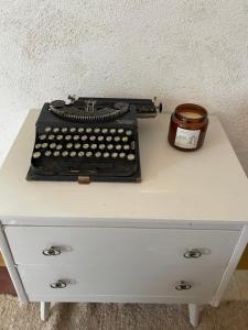 Maisons de vacances Beautiful One Bedroom Cottage Near Jonzac : photos des chambres