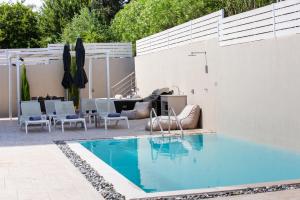 White Swan Villa with Private Pool