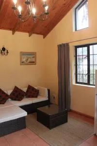 Palm Cottage - Westlake