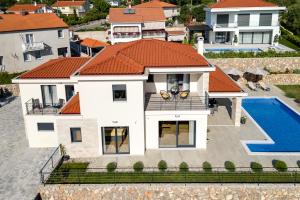 Luxury villa with a pool, panoramic sea view, beach - by Traveler tourist agency Krk ID 2406