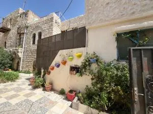 Al Karak House sharing Apt - Şirfah