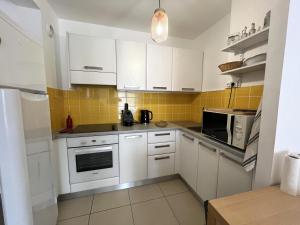 Appartements MORIANI Plage T2 terrasse proche mer et commerces : photos des chambres