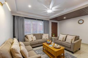 ALAYA Stays Cliff Zen 2BHK Apartments in Panthaghati