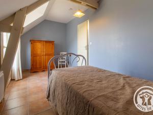 Maisons de vacances Charmant Gite en Bord de Loire avec Jardin, Proche de Saumur et des Chateaux - FR-1-622-39 : photos des chambres