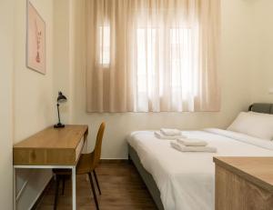 Modern Apt Next to Metro Panepistimio