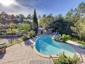 Superbe bergerie en cœur de foret avec piscine privée lac rivière cascades - Cabasse