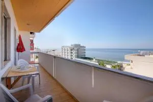 Moderno e acolhedor com vista mar - Cavacos