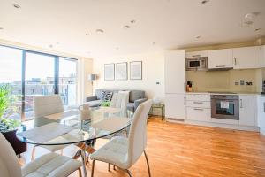 Charming Flat with Balcony near Tower Bridge